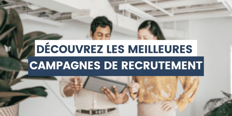collaborateurs qui regardent les campagnes de recrutement