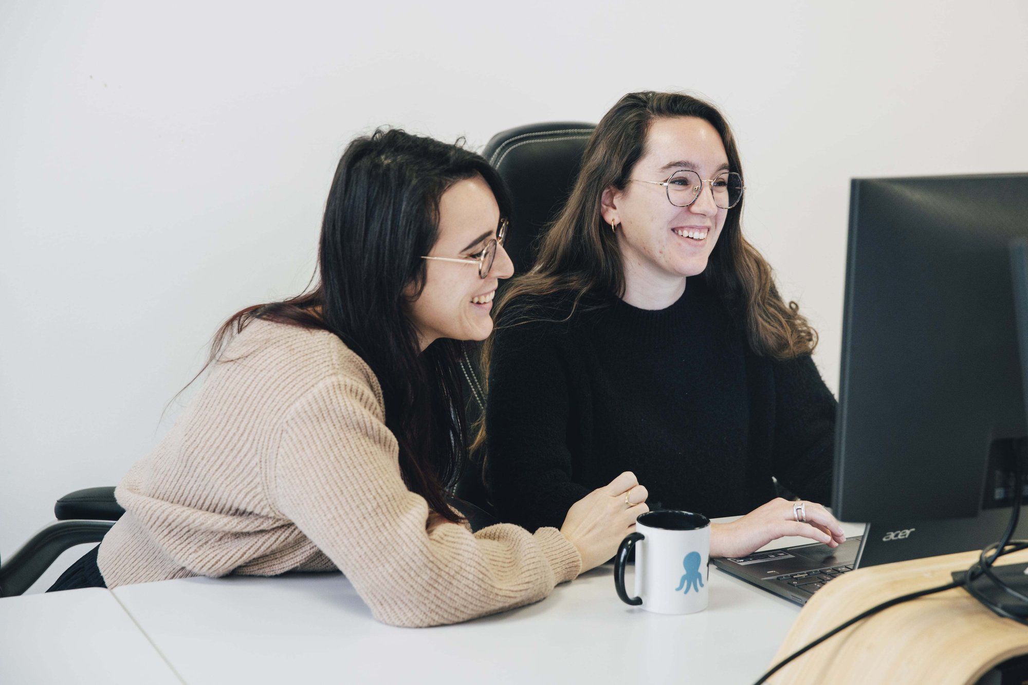équipe flatchr entraide au travail