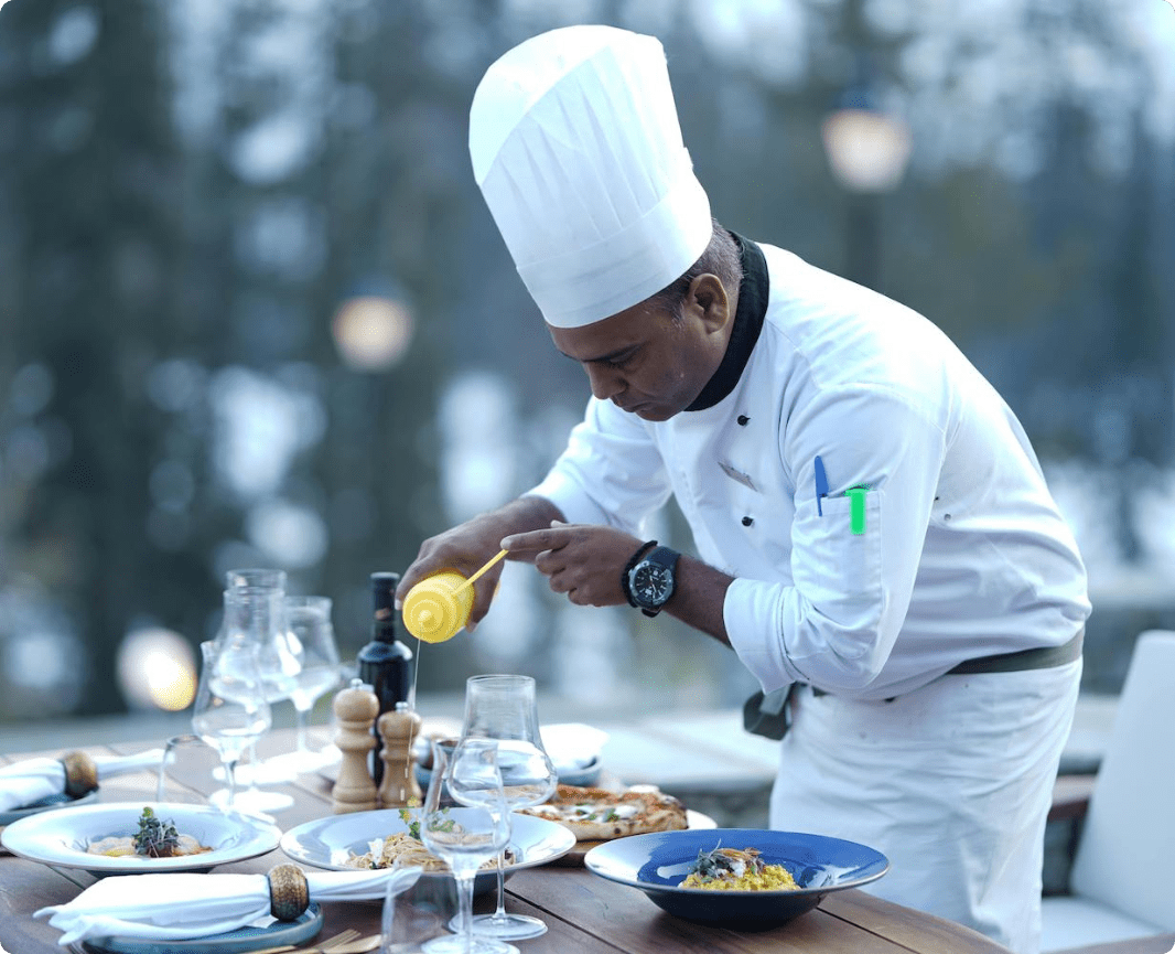 secteur-tourisme-hotellerie-restauration-min