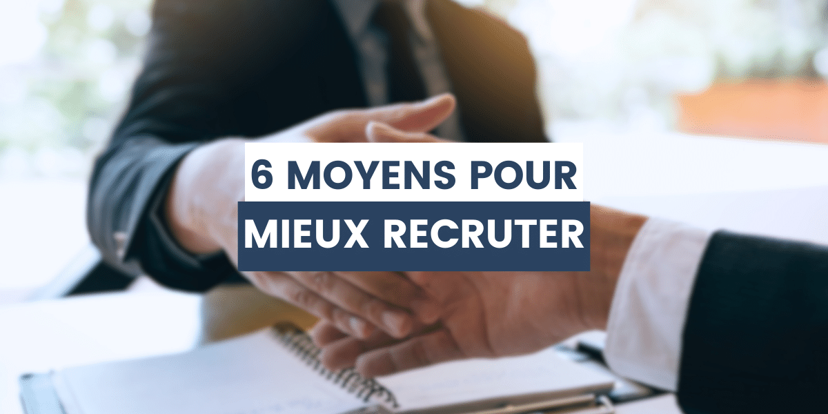 RH qui serre la main à son candidat après l'avoir recruté