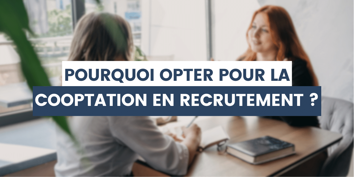 collaborateurs qui parlent du programme de cooptation